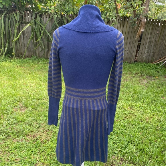 BCBGMAXAZRIA Cowl Neck Mini Sweater Dress Size S - Picture 11 of 11